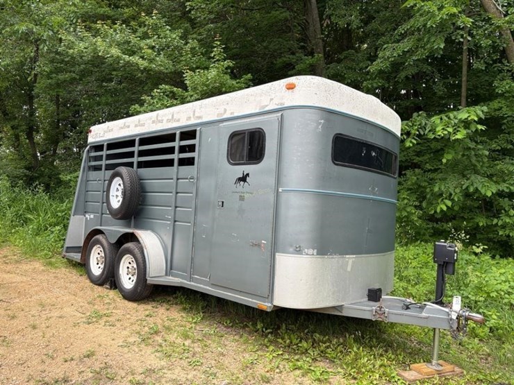 kiefer-built-tandem-horse-trailer-image-1