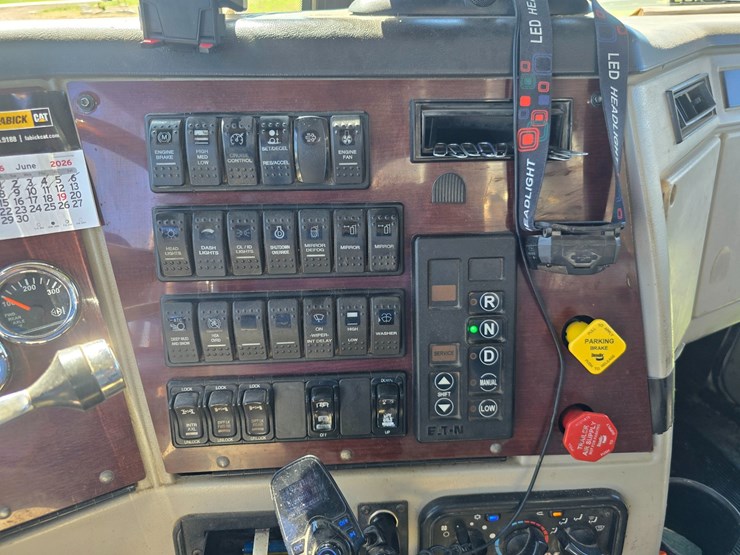 2018-western-star-4700-image-95
