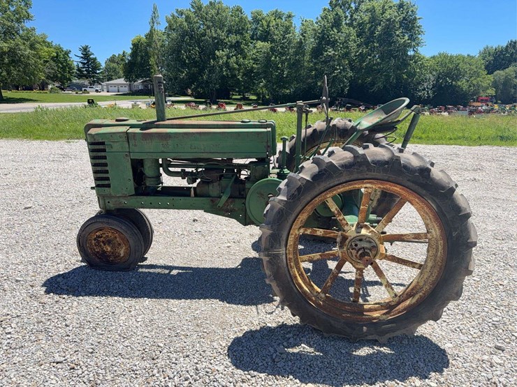 john-deere-b-image-6