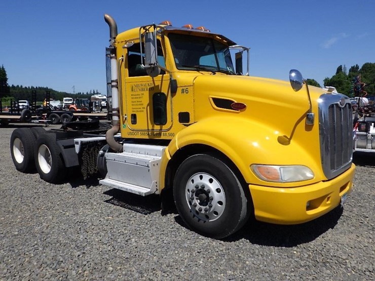 2012-peterbilt-386-image-3