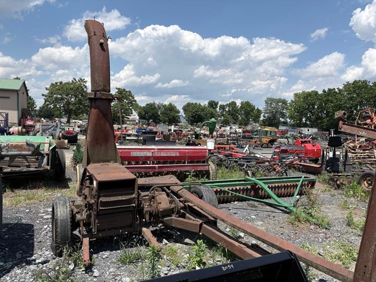 new-holland-717-image-1