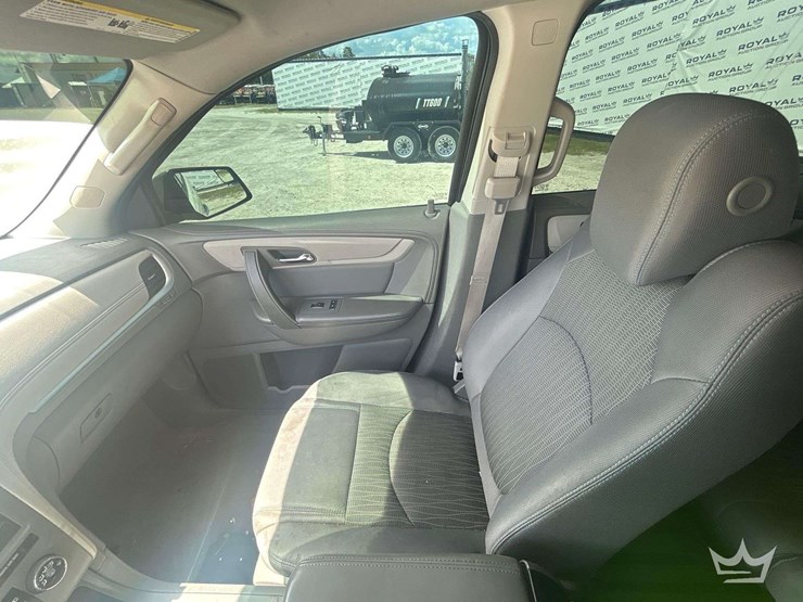 2014-chevrolet-traverse-image-19
