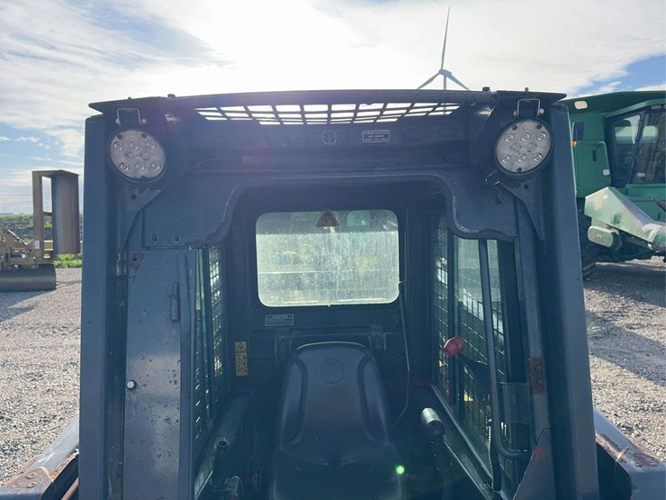 new-holland-ls180-image-23
