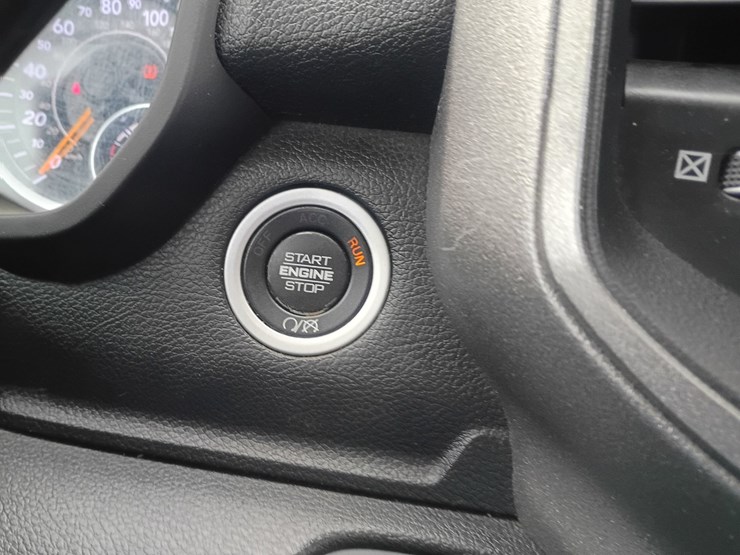 2020-dodge-2500-image-52