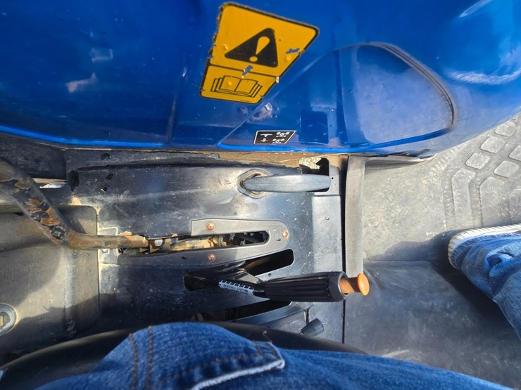 new-holland-t4030-image-32