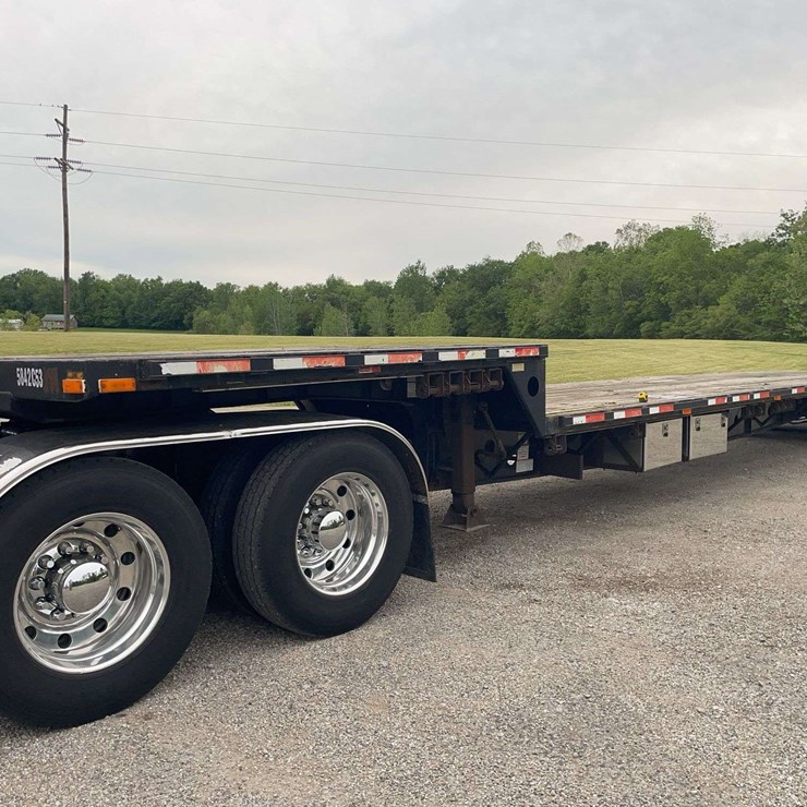 Transcraft 2006 drop deck trailer