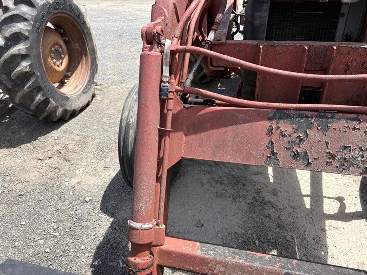 massey-ferguson-165-image-5