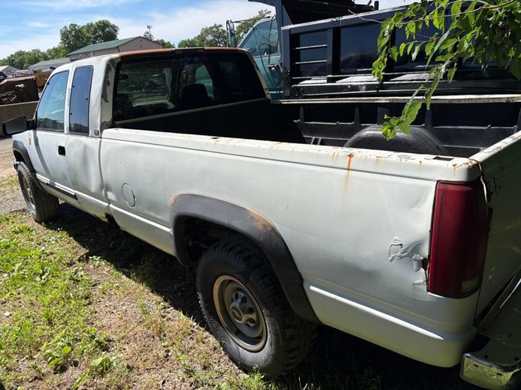 1995-chevrolet-3500-image-9