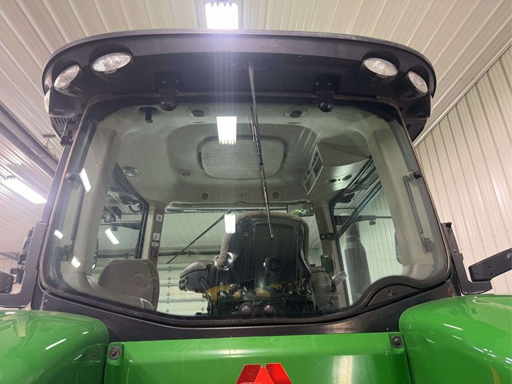 2013-john-deere-8285r-image-94