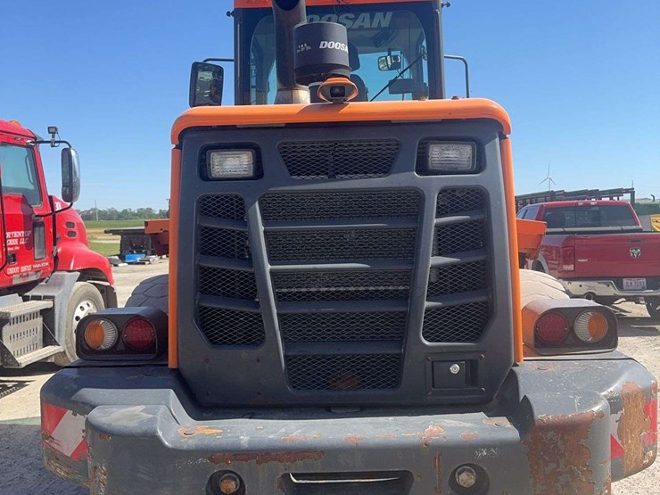 2021-doosan-dl220-5-image-49