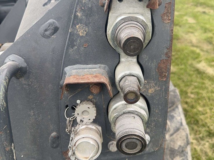 deere-318g-image-17