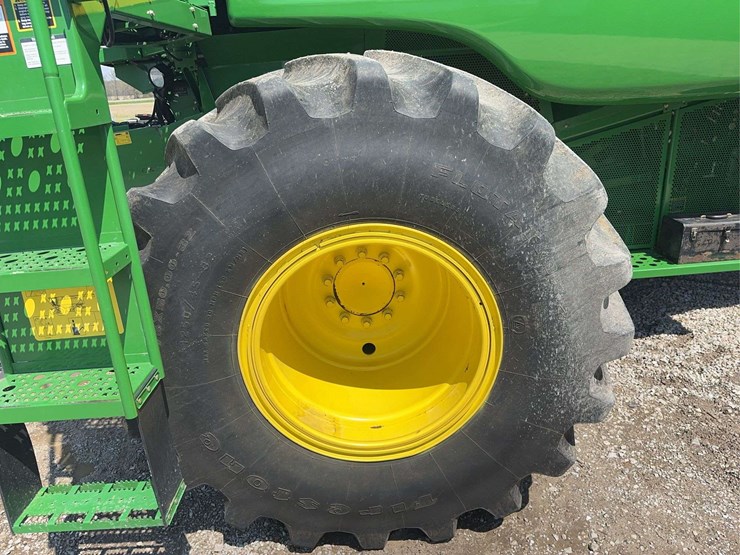 2006-john-deere-9660-sts-image-33