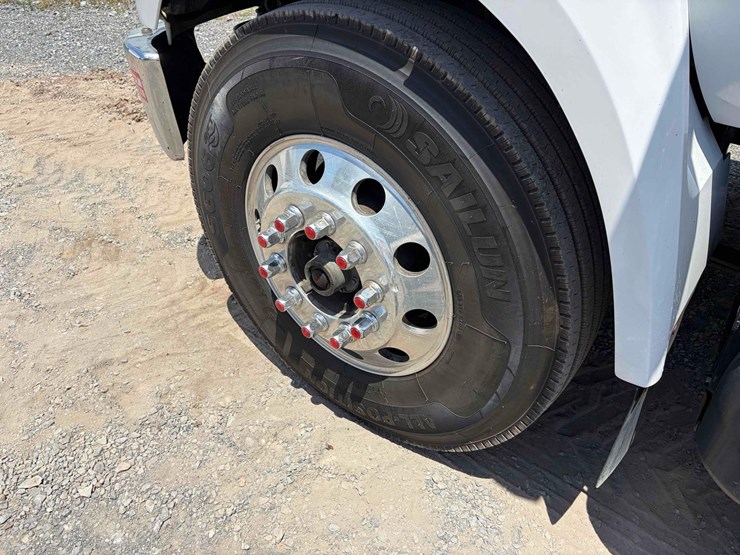 2017-ford-f750-image-12