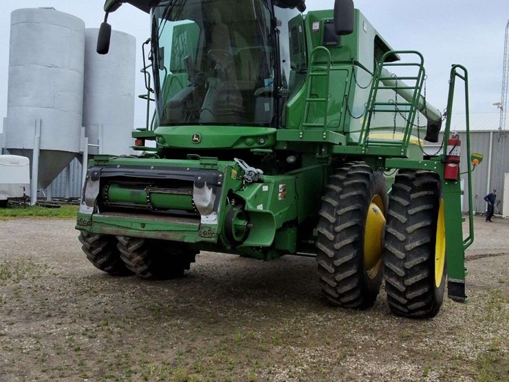 2014-john-deere-s680-image-44