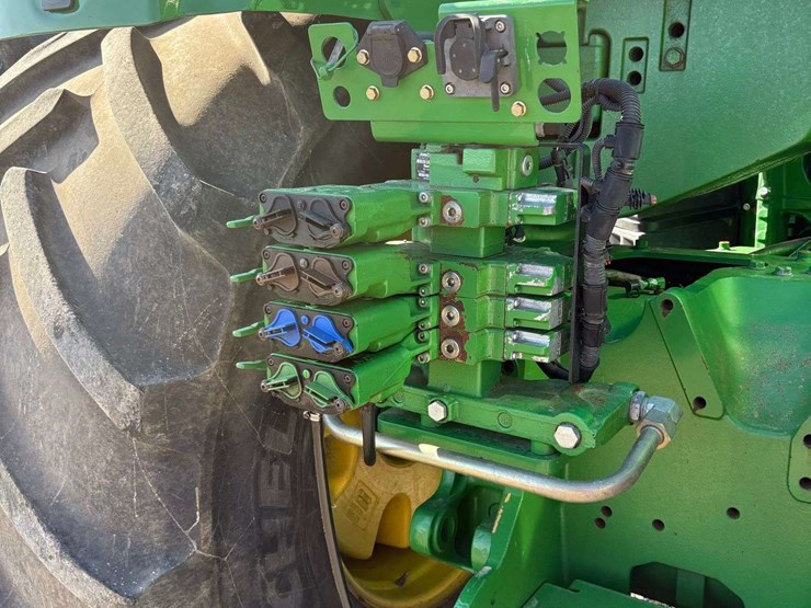 2012-john-deere-9510r-image-41