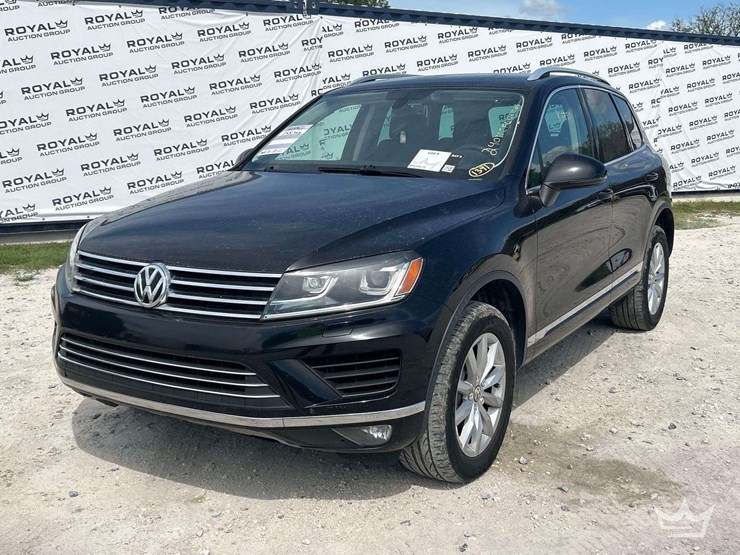 2015-volkswagon-touareg-awd-suv-image-1
