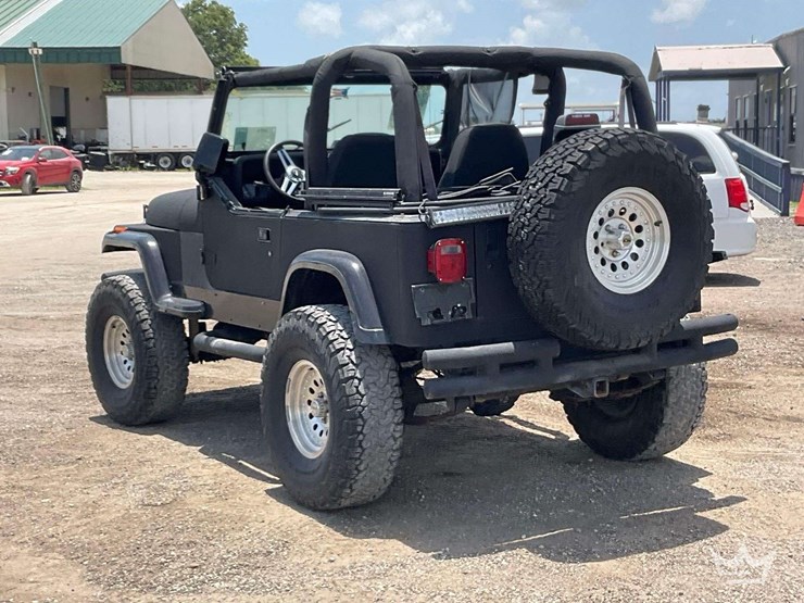 1995-jeep-wrangler-image-4