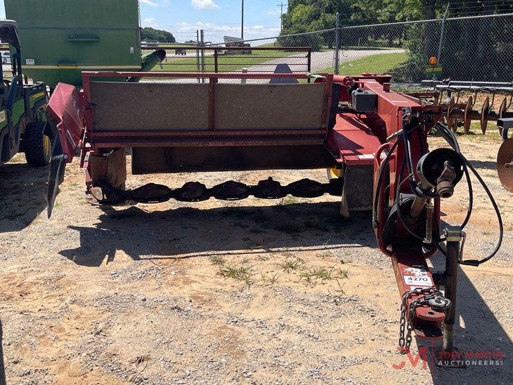 new-holland-h6830-image-1