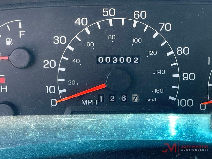2001-ford-f750-image-25