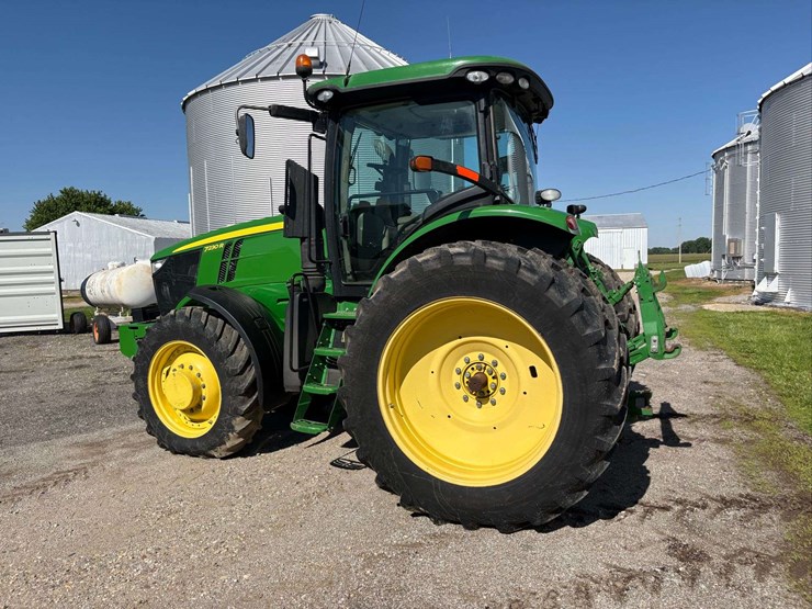 2012-john-deere-7230r-image-12