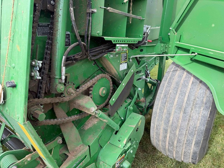 2020-john-deere-560m-image-20