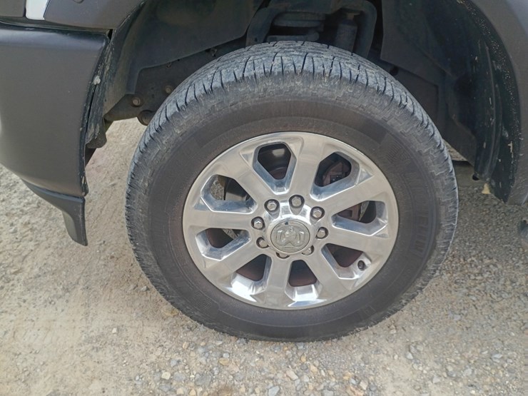 2020-dodge-2500-image-95