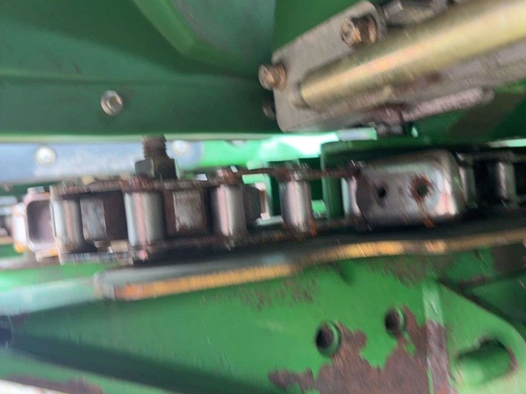 2011-john-deere-608-image-25