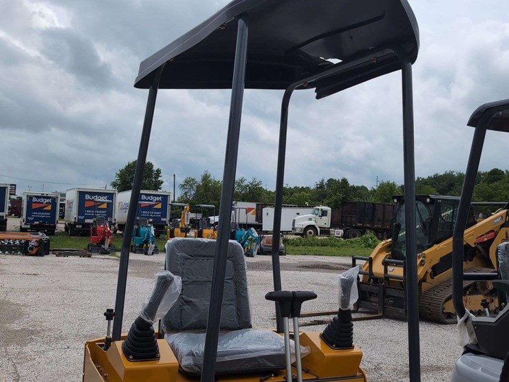 ats-mini-excavator-ats-rt15r--15hp---roof-damaged-image-5