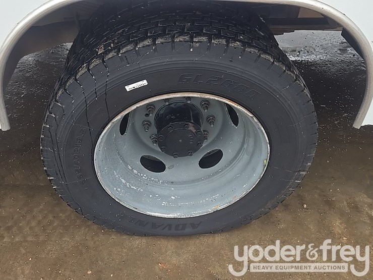 2013-ford-f450-image-13