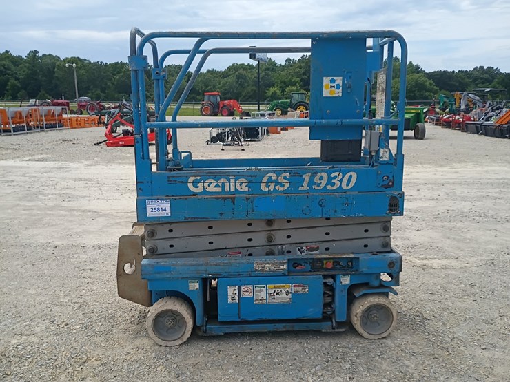 genie-gs1930-image-1