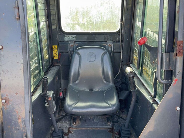 new-holland-ls180-image-20