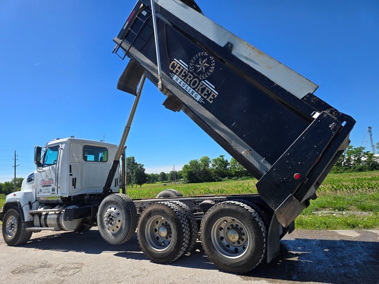 2018-western-star-4700-image-50