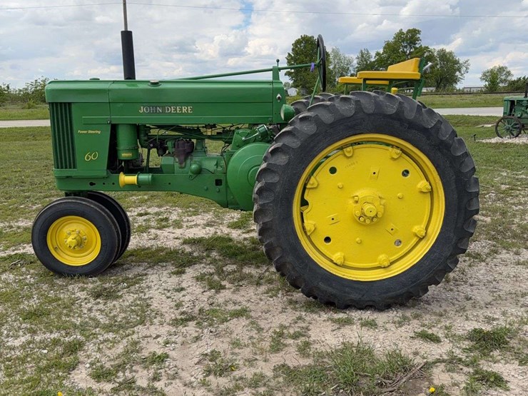 1956-john-deere-60-image-2