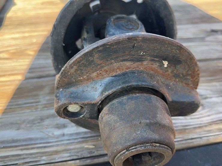 540-to-1000-pto-shaft-w/-shear-bolt--32”-long-retracted.-image-4
