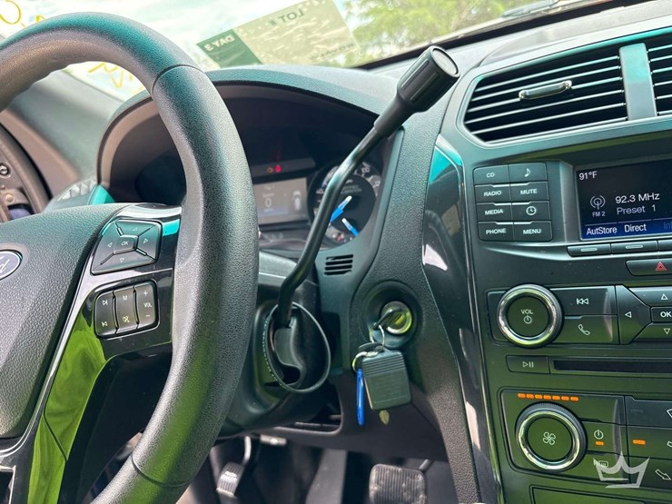 2016-ford-explorer-image-14