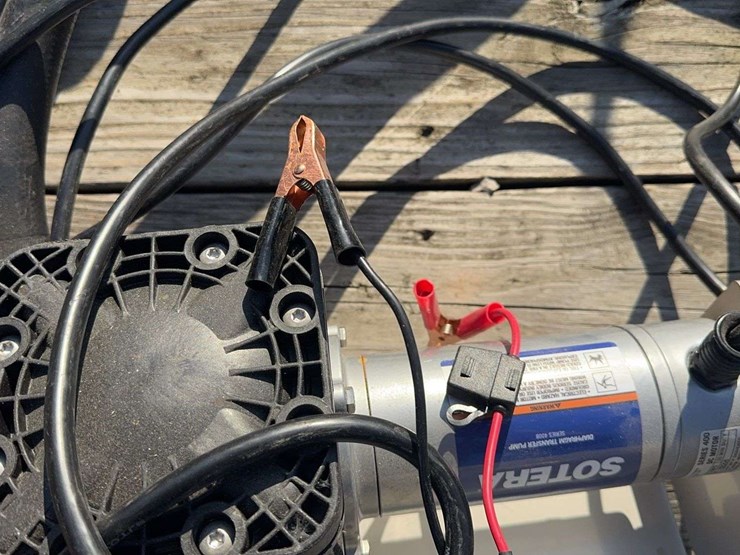 12-volt-chemical-pump-and-flowmeter-image-4