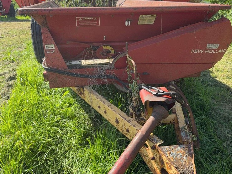 new-holland-680-image-4