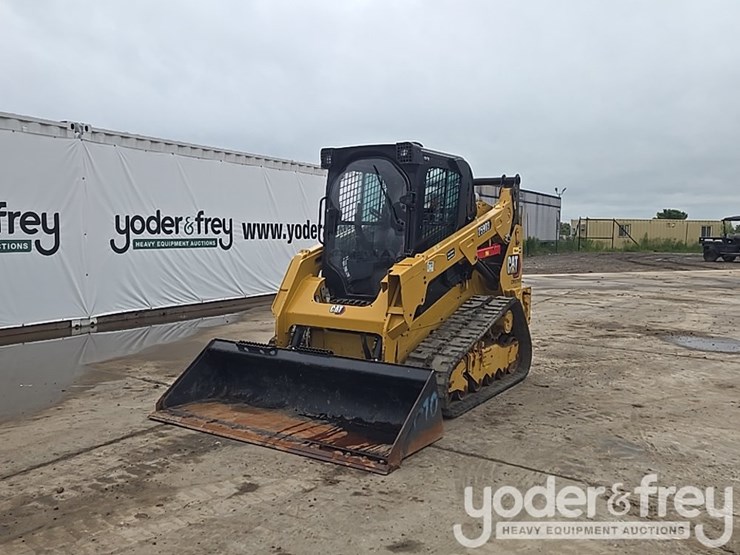 2023-caterpillar-259d3-image-1