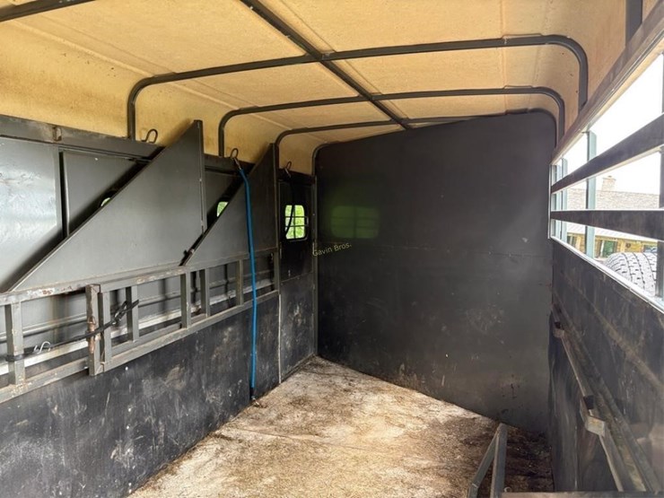 kiefer-built-tandem-horse-trailer-image-5