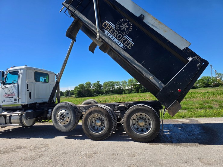2018-western-star-4700-image-49