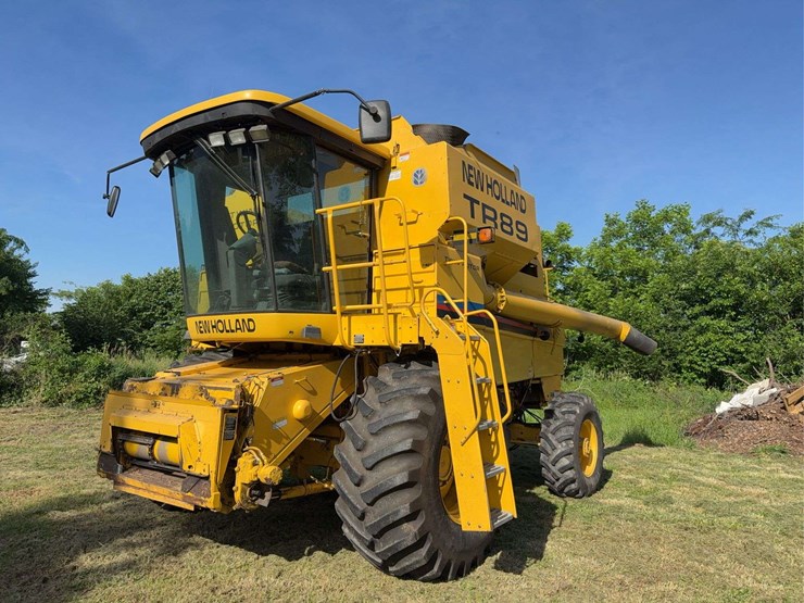 2002-new-holland-tr89-image-2