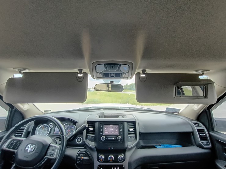 2020-dodge-2500-image-77