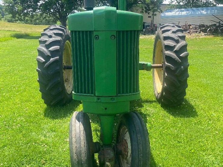 1958-john-deere-720-image-3