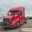 2019-volvo-vnl860-image-1