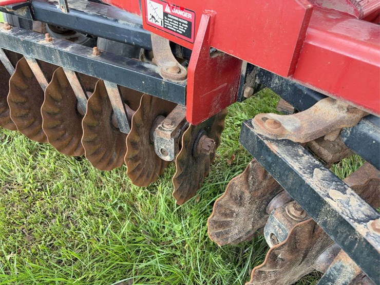 case-ih-330-image-28