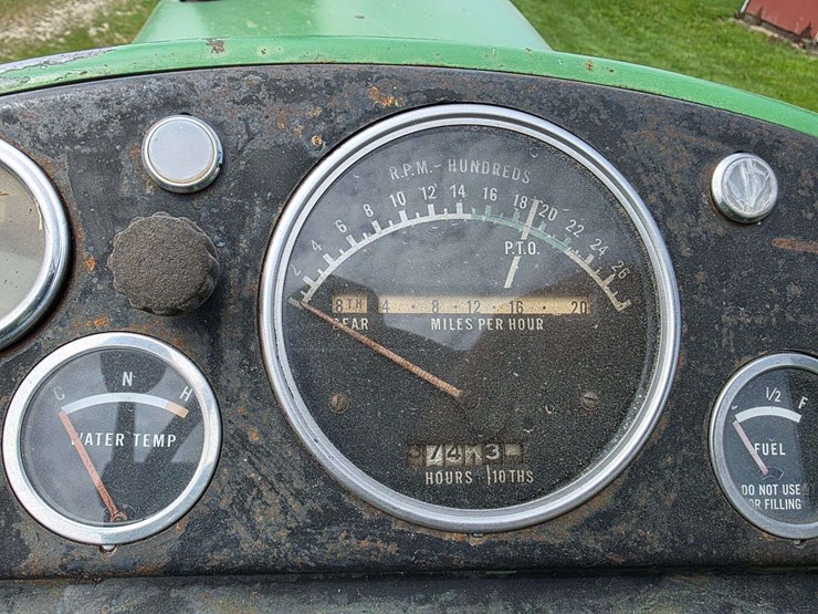john-deere-3010-image-27