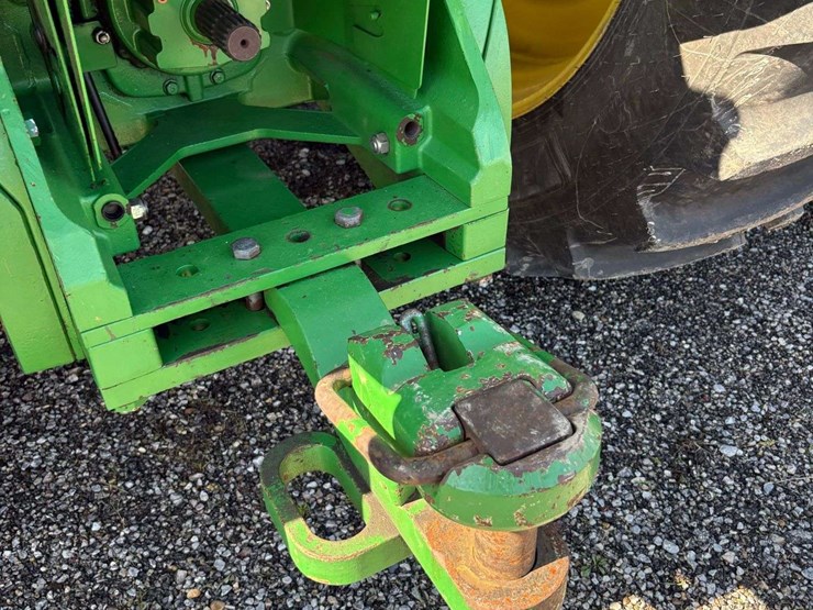 2010-john-deere-8320r-image-103