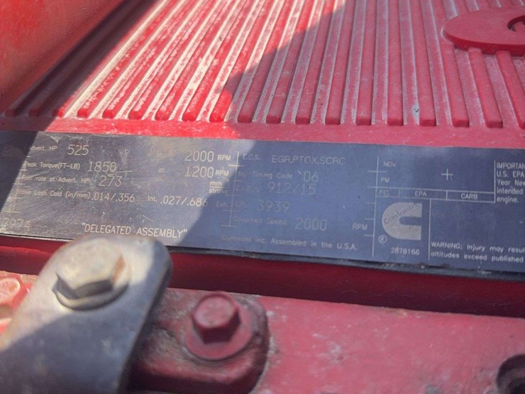 peterbilt-579-image-38