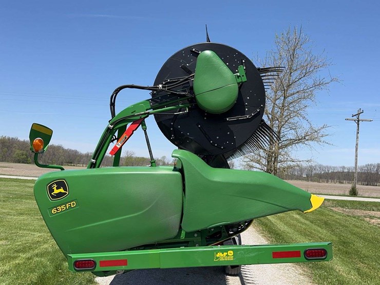 2018-john-deere-635fd-image-9
