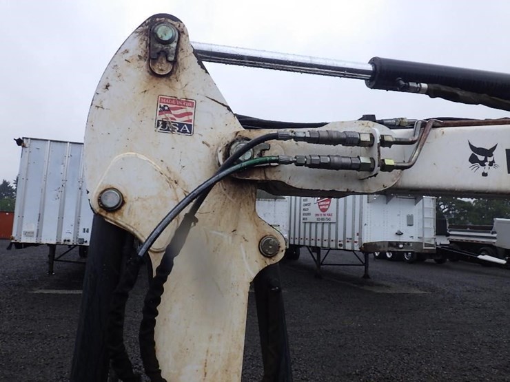 2008-bobcat-335g-image-18